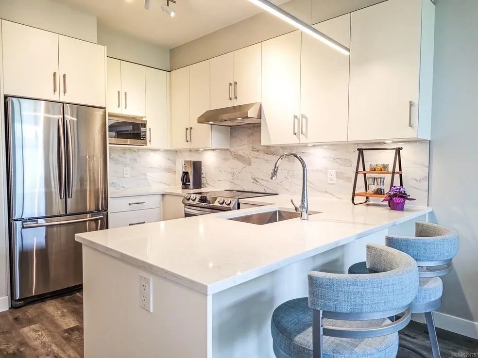 Riverstone Place bathroom finishes
